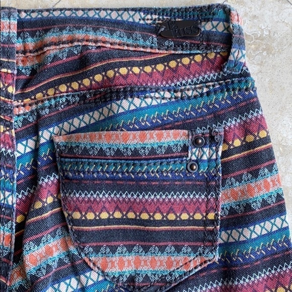 3 for $12 💖 HP 💖  Tribal Print Skinny Jeans - Picture 8 of 9